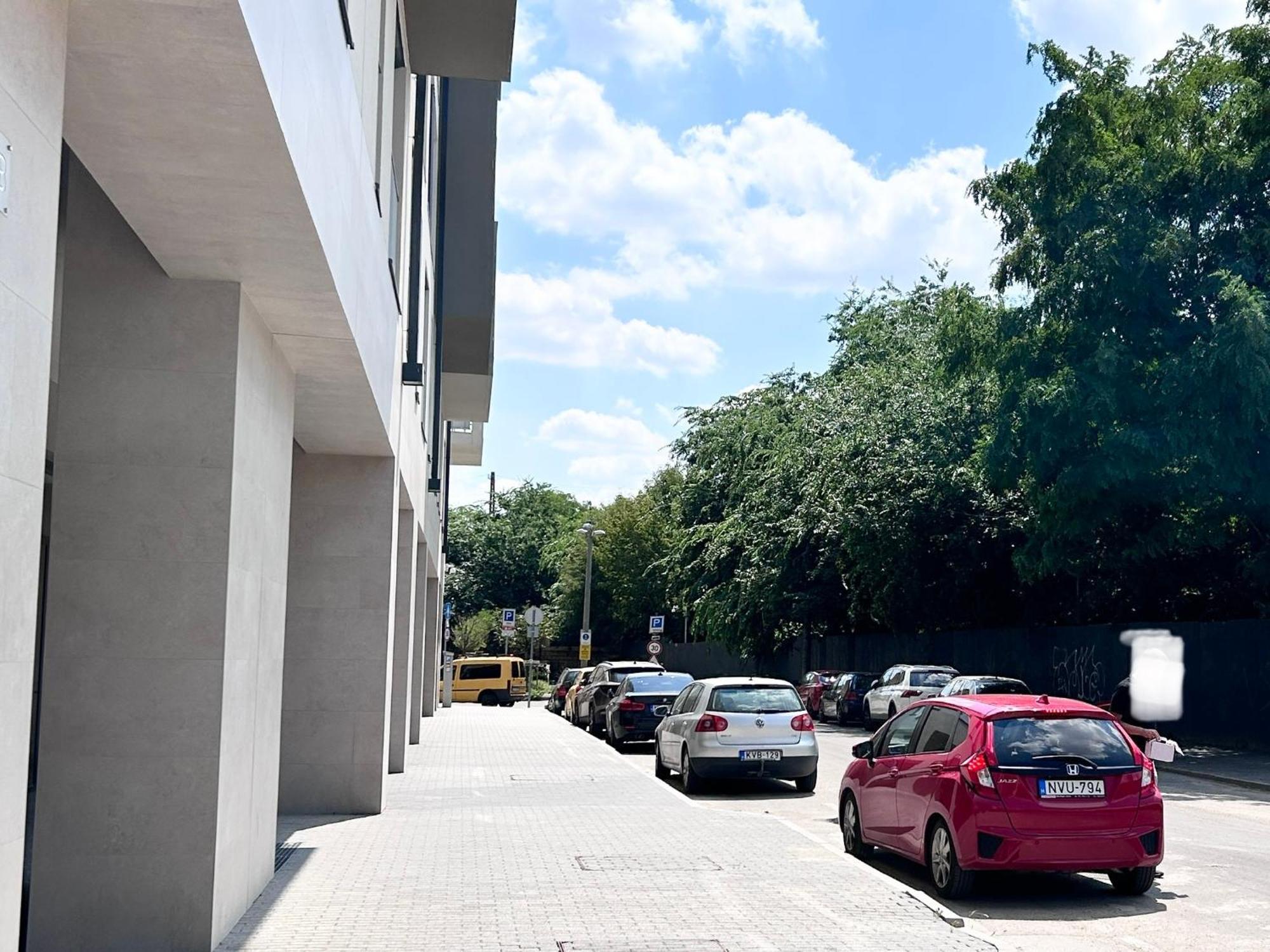 New 2022 Family&Friends Downtown Ac 3Br 2Ba Free Parking Big Balcony Near Metro&Train Station Self Check-In Apt Budapest Exterior foto